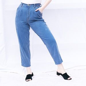 Vintage High Waisted Tapered Pleated Mom Jeans